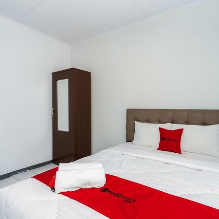 Reddoorz Syariah Near Rsud Cimacan Bogor Exterior photo