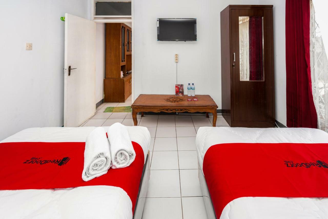 Reddoorz Syariah Near Rsud Cimacan Bogor Exterior photo