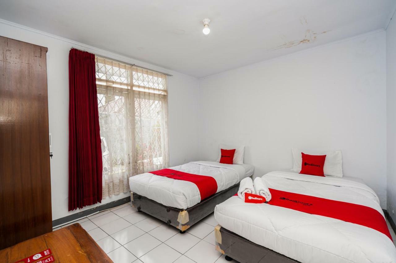 Reddoorz Syariah Near Rsud Cimacan Bogor Exterior photo