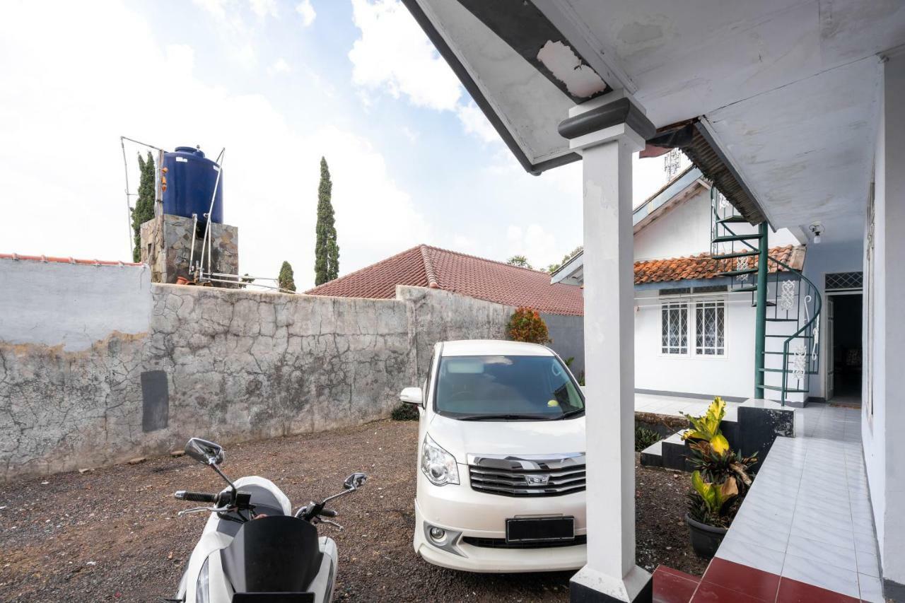 Reddoorz Syariah Near Rsud Cimacan Bogor Exterior photo